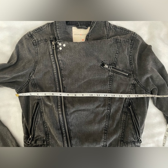 Black cropped jean jacket with studs - Picture 12 of 12